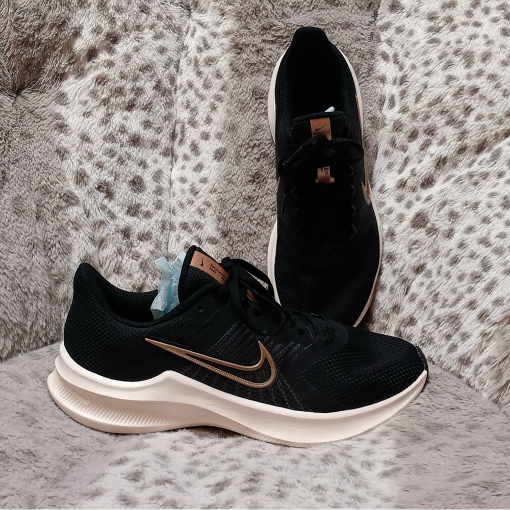 Nike Women's Black Downshifter running shoes